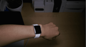 Cara membangunkan Apple Watch Anda