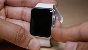 Cara menghidupkan atau mematikan Apple Watch Anda