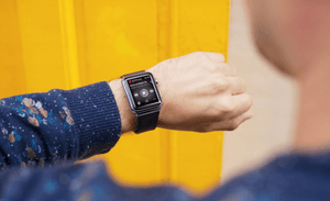 Cara mengontrol dan memutar musik di iPhone dari Apple Watch Anda